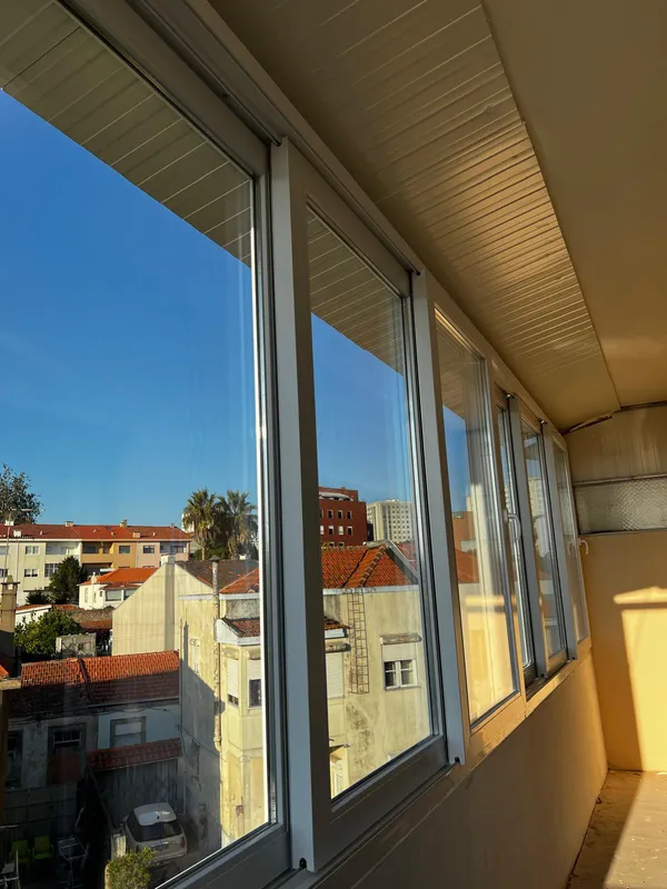 Caixilharia PVC — varanda envidraçada panorâmica